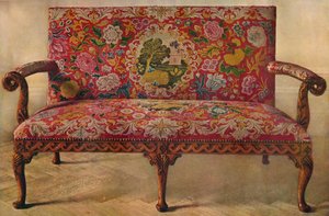 Fruchtholz-Sofa mit Stickerei, frühes 18. Jahrhundert, 1929 von Unbekannt