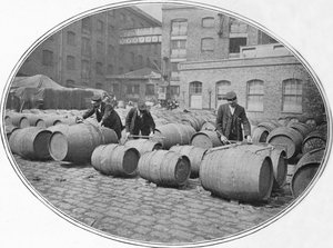 Weinfässer messen in den Londoner Docks, ca. 1900-1901