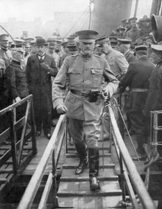 General John Joseph Black Jack Pershing bei seiner Ankunft in Boulogne, Juni 1917, 1926