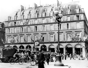Französische Truppen von General Leclerc im Zentrum von Paris, August 1944