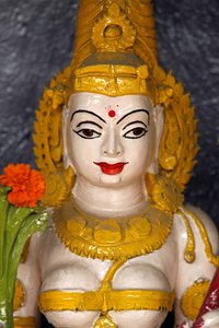 Göttinnenstatue in einem Tempel in Haridwar, Indien