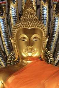 Goldener Buddha, der die Erde als Zeugin nimmt, Wat Pho - Wat Phra Chettuphon, 1788, Bangkok, Thailand