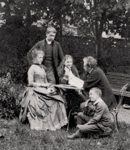 Gustave Eiffel, französischer Ingenieur, mit seiner Familie, 1882