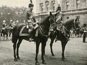Seine Majestät mit dem Herzog von Gloucester, bei der Trooping the Colour, 1928, 1937
