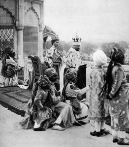 Indiens fürstliche Pagen, George V und Königin May in Delhi, 1911, 1935
