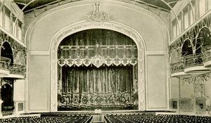 Innenansicht des Theaters im Nikolaus II. Volkshaus, St. Petersburg, Russland, 1900er Jahre