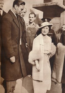 König George VI. und Königin Elizabeth verlassen eine Probe ihrer Krönung