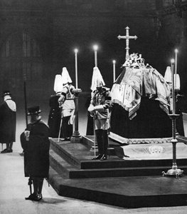 König George V. aufgebahrt in der Westminster Hall, London, Januar 1936