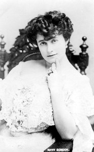 Kitty Gordon 1878-1974, englische Schauspielerin, frühes 20. Jahrhundert