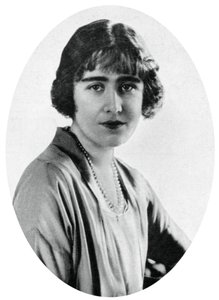 Lady Elizabeth Bowes-Lyon im Jahr 1923, 1937