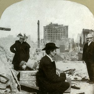 Blick nach Osten von der Ecke Pine und Stockton, Ruinen des Mills-Gebäudes, 1906