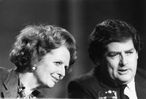 Margaret Thatcher und Nigel Lawson, britische Politiker, um 1980er von Unbekannt