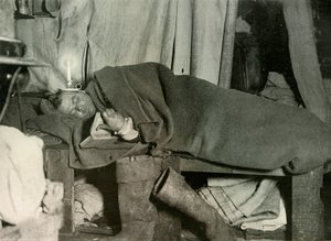 Marston in seinem Bett, um 1908-1909 von Unbekannt