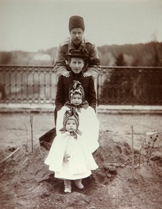 Mitglieder der Familie von Herzog Fyodor Uvarov auf ihrem Landsitz, Porechye, Russland, 1880er