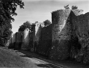 Militärarchitektur: die Mauern der mittelalterlichen Stadt Provins (Seine und Marne) erbaut zwischen dem 11. und 13. Jahrhundert.