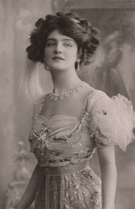 Miss Lily Elsie, 1886-1962, Die lustige Witwe, ca. 1930