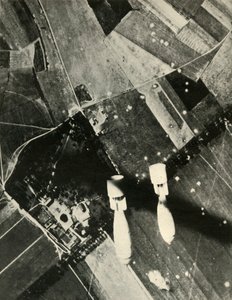 Mehr britische Bomben auf einem feindlich gehaltenen Flugplatz, 1939-1940