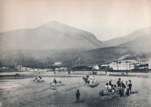 Newcastle, Co. Down. - Der Strand mit Slieve Donard, 1895 von Unbekannt