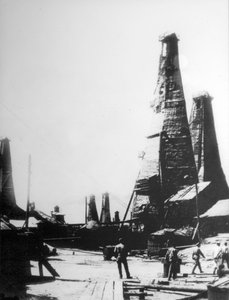 Ölförderung in Baku, Russland, ca. 1903-1906 von Unbekannt
