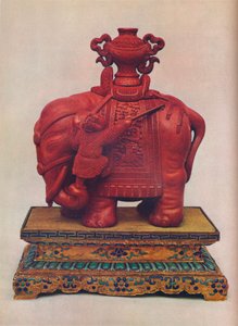 Einer von einem Paar geschnitzter roter Lackelefanten, Chinesisch, Qianlong-Periode, um 1765 von Unbekannt