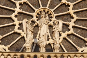 Paris Notre-Dame-Kathedrale Westflügel: Jungfrau und Kind und Engel, Paris, Frankreich