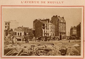 Pariser Kommune (1871): Blick auf die Avenue de Neuilly in Paris im Mai 1871. Fotografie von Pierre Pepetit. von Unbekannt