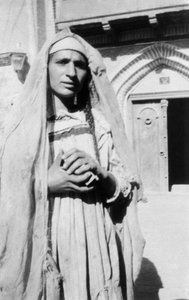 Persische Frau, 1917-1919