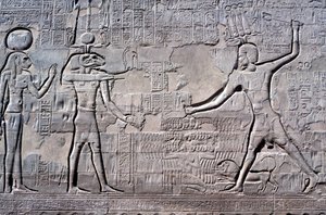 Pharao schlägt seine Feinde, Tempel von Khnum, ptolemäische und römische Perioden von Unbekannt