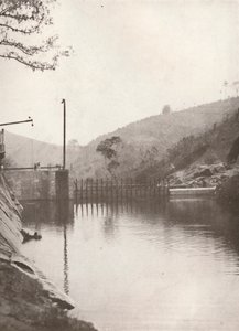 Pirahy-Ableitungsdamm flussaufwärts der Rio Light and Power Works, 1914 von Unbekannt