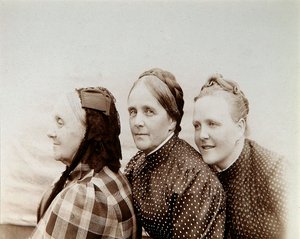 Porträt von drei Frauen, Russland, 1890er