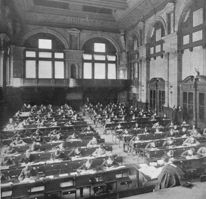 Schüler bei einer Prüfung in der City of London School, ca. 1903