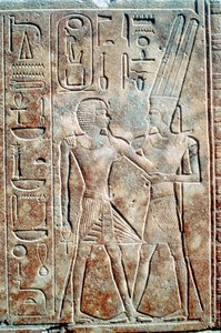 Relief der Königin Hatschepsut in männlicher Kleidung, Tempel des Amun, Karnak, Ägypten