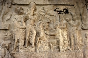 Felsrelief, das den sassanidischen König Shapur I. (241-72), den römischen Kaiser Valerian (ca. 240-260) und persische Generäle darstellt, 3. Jahrhundert von Unbekannt