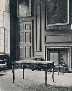 Zimmer im Boughton House, mit Kaminstück aus dem frühen 18. Jahrhundert, 1927 von Unbekannt