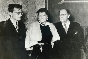 Russischer Komponist Dmitri Schostakowitsch, Sängerin Maria Maksakova und Schriftsteller Aleksey Tolstoi, 1943