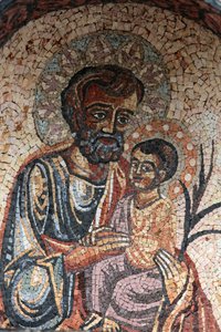 Heiliger Josef und Jesus, Cotignac, Frankreich