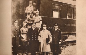 Unterzeichnung des Waffenstillstands zur Beendigung des Ersten Weltkriegs, 11. November 1918, 1935 von Unbekannt