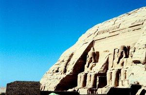 Statuen von Ramses II., aus Abu Simbel, Ägypten, frühes 13. Jahrhundert v. Chr.