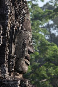 Steingesichter auf Türmen im Bayon-Tempel in Angkor Thom, die möglicherweise Jayavarman VII als Bodhisattva darstellen, Siem Reap, Kambodscha von Unbekannt