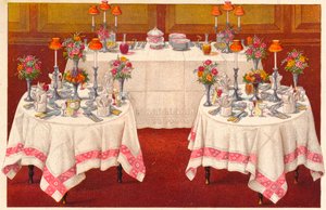 Abendessenstische mit Buffet, um 1907 von Unbekannt