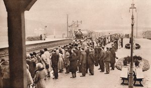 Mitfühlendes Interesse am königlichen Beerdigungszug am Bahnhof Welwyn, 1936