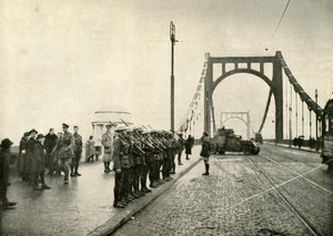Die 18. Husaren bewachen eine Brücke am Rhein in Köln, 1919
