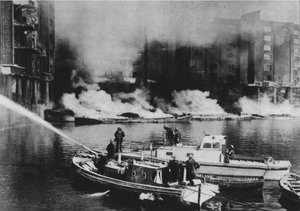 Die Feuerwehrleute waren an vorderster Front der Gefahr, 1941-1942
