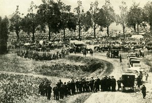 Die Deutschen verhaften Zivilisten in Visé in Belgien, August 1914, um 1920