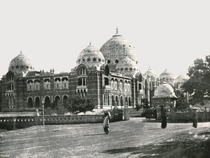 Das Große College, Baroda, Indien, 1895 von Unbekannt