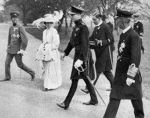 Der Prinz von Wales mit der Kaiserin und dem Kronprinzen von Japan, Tokio, 1922 von Unbekannt