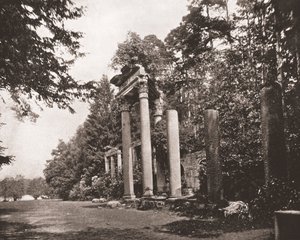 Der Tempel des Augustus in Virginia Water, Surrey, 1894 von Unbekannt