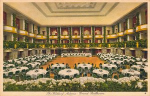 Der Waldorf Astoria, Großer Ballsaal, ca. 1930er Jahre von Unbekannt
