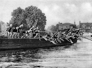 Das jährliche Kew-to-Putney-Damen-Schwimmrennen, London, 1926-1927