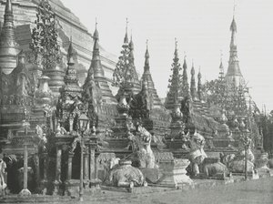 Der Sockel der Großen Pagode, Rangun, Birma, 1895 von Unbekannt